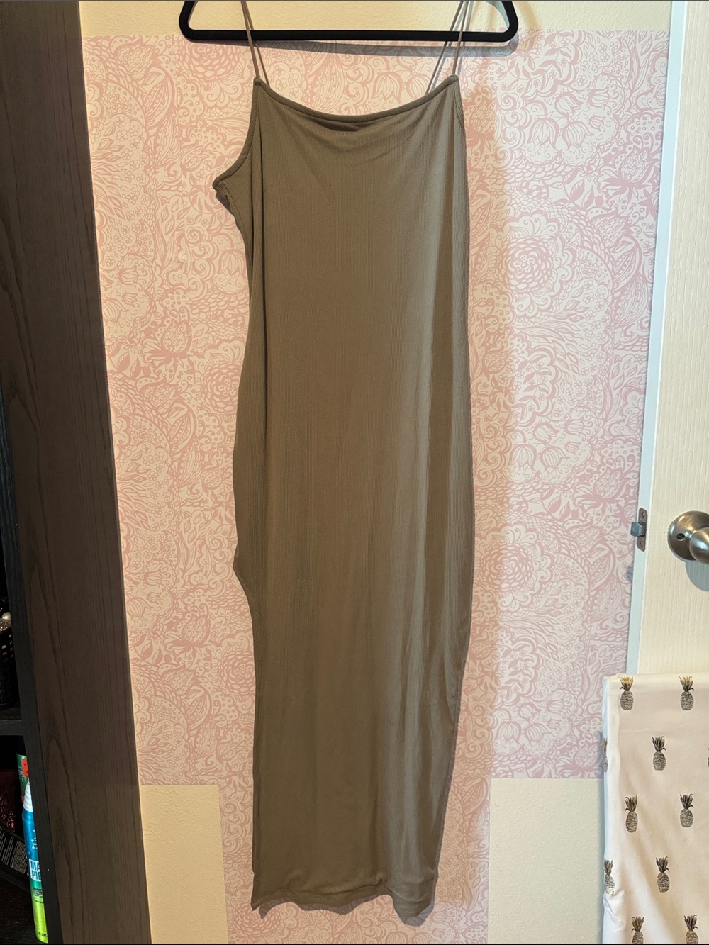 Sleek Olive Green Spaghetti-Strap Maxi Dress